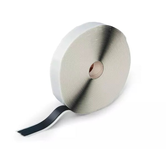 Water­pro­ofing tape for sealing cavity drain membrane lap joints